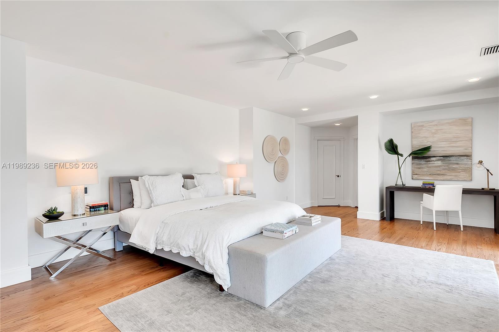 3425 Alhambra Cir