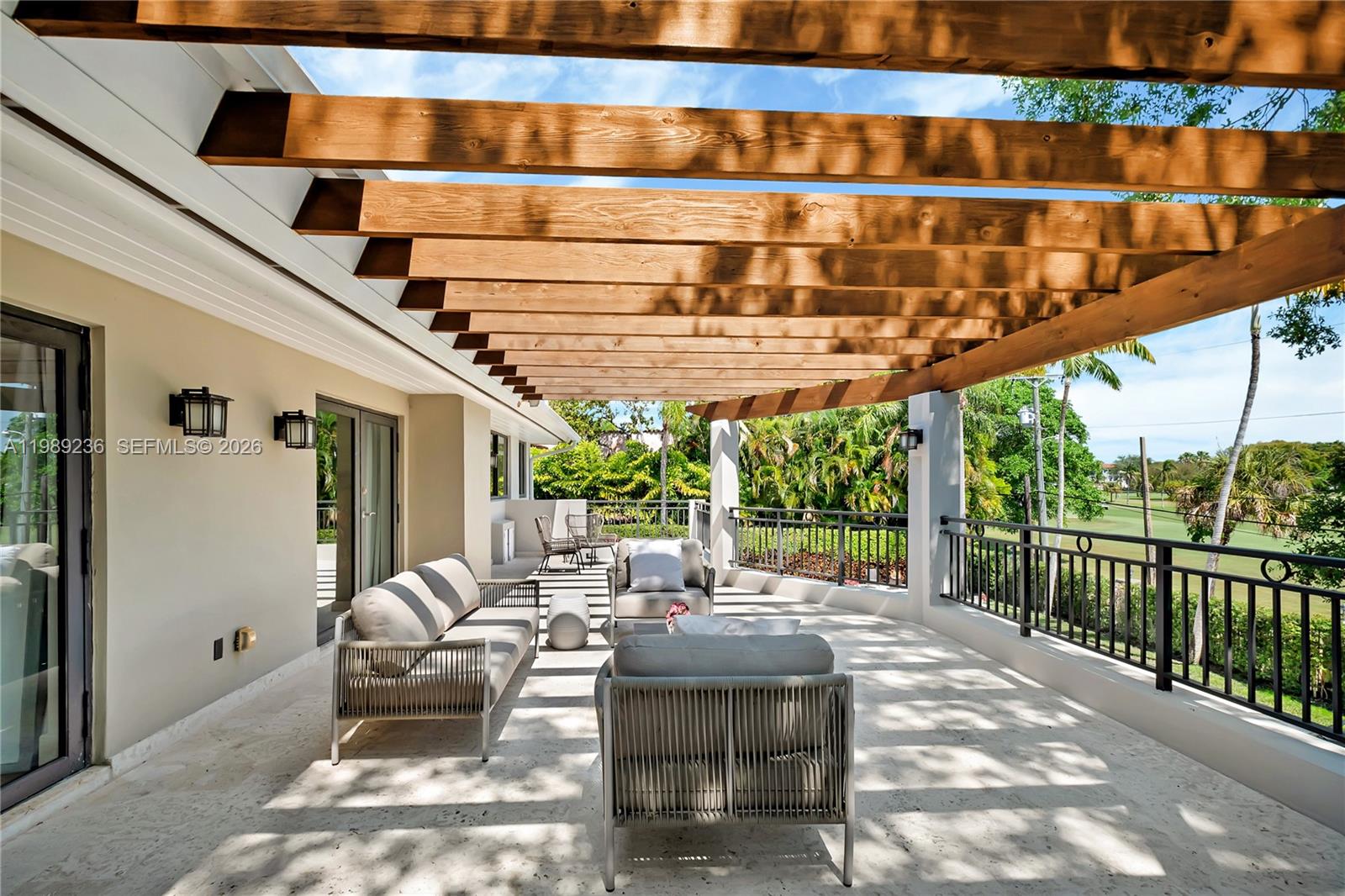 3425 Alhambra Cir