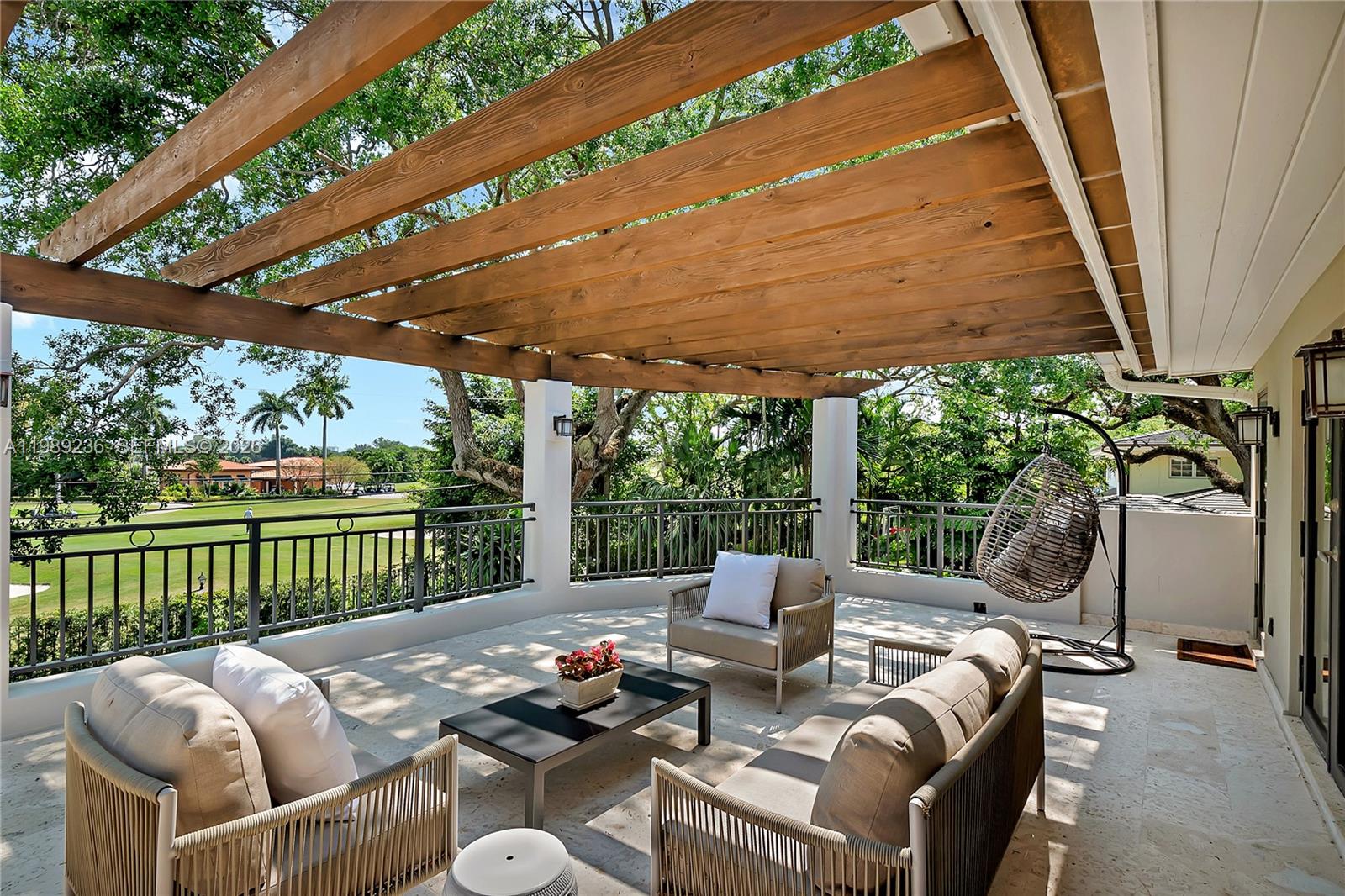 3425 Alhambra Cir