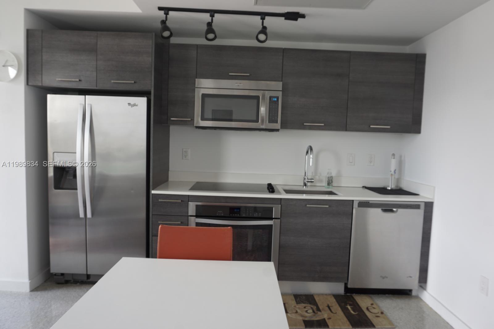 151 SE 1st St # 3304