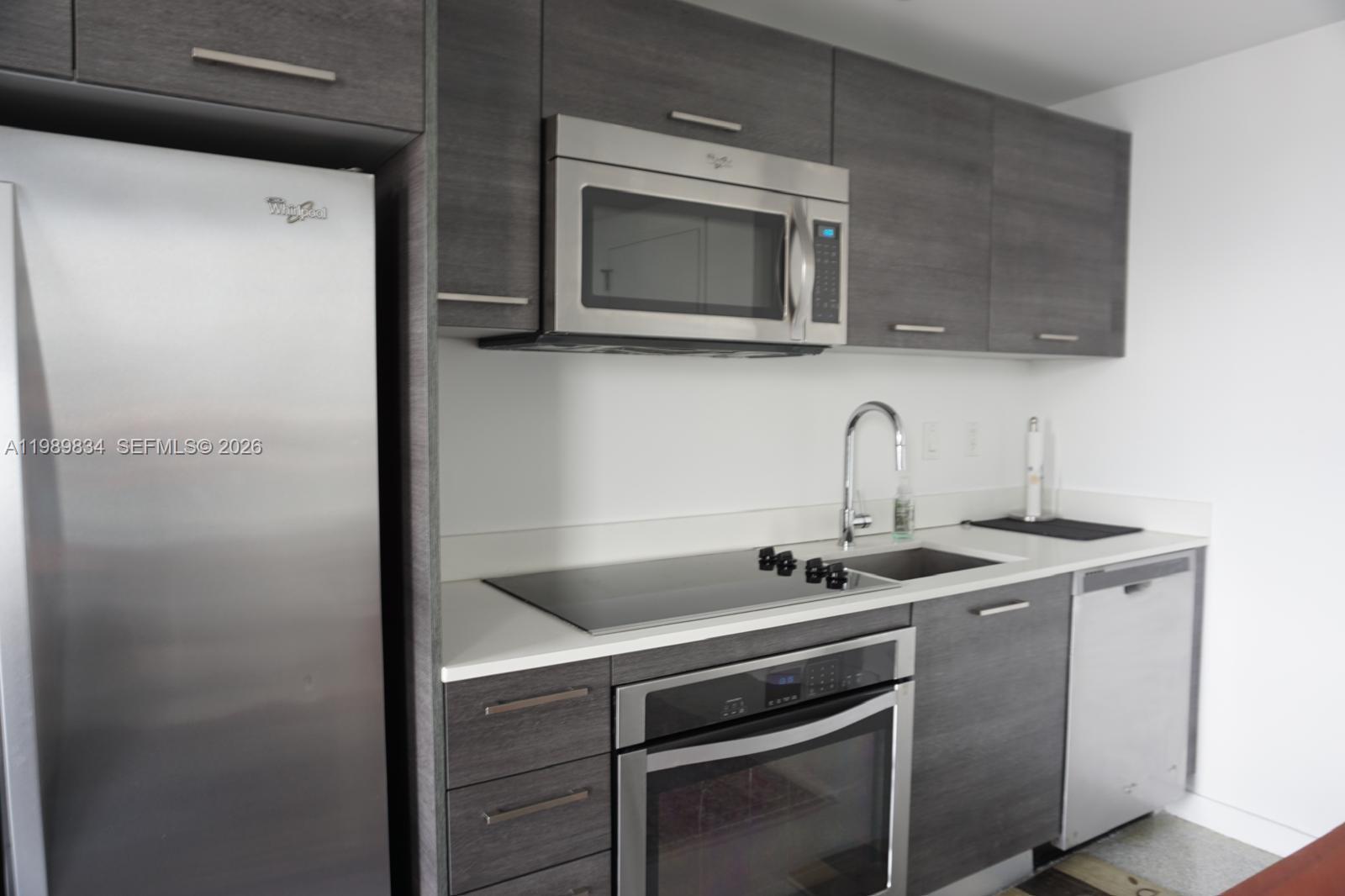 151 SE 1st St # 3304
