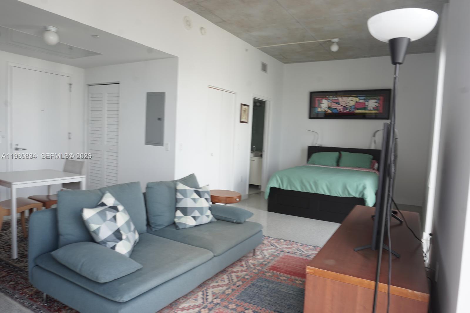 151 SE 1st St # 3304