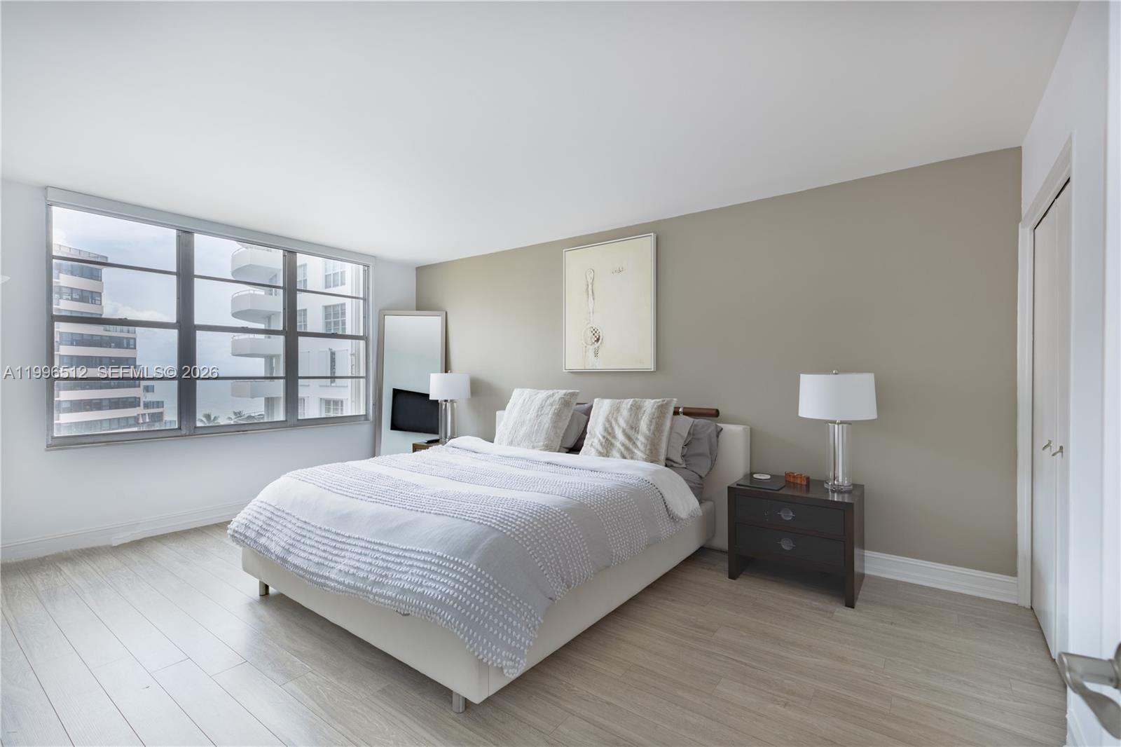 5161 Collins Ave # 1102