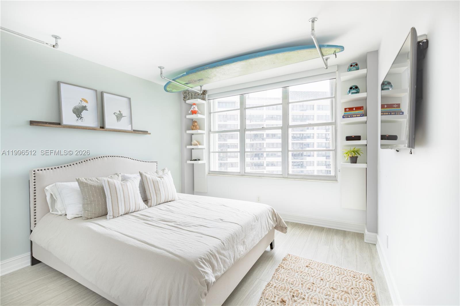 5161 Collins Ave # 1102