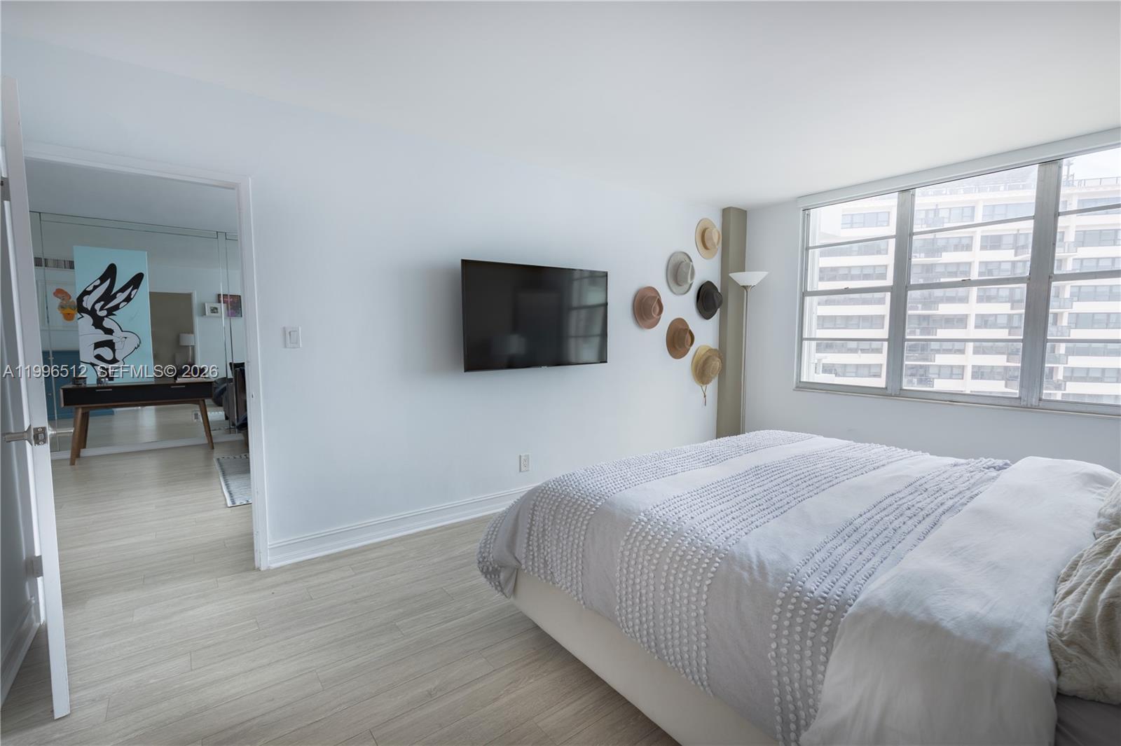 5161 Collins Ave # 1102