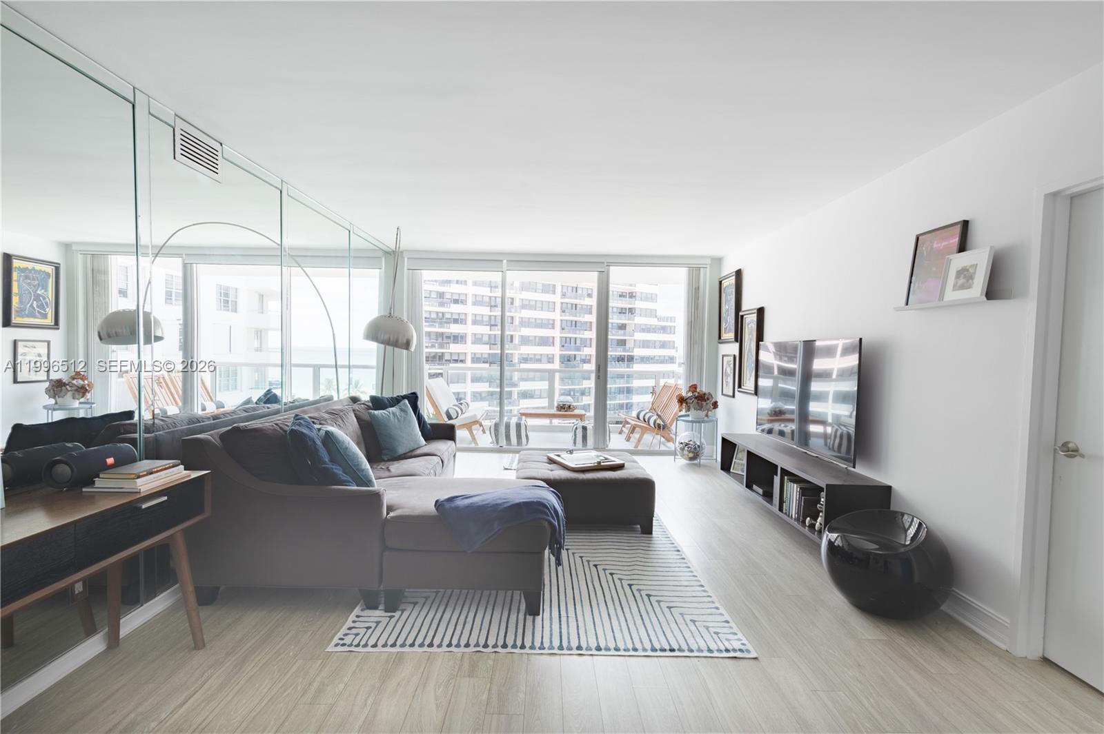 5161 Collins Ave # 1102