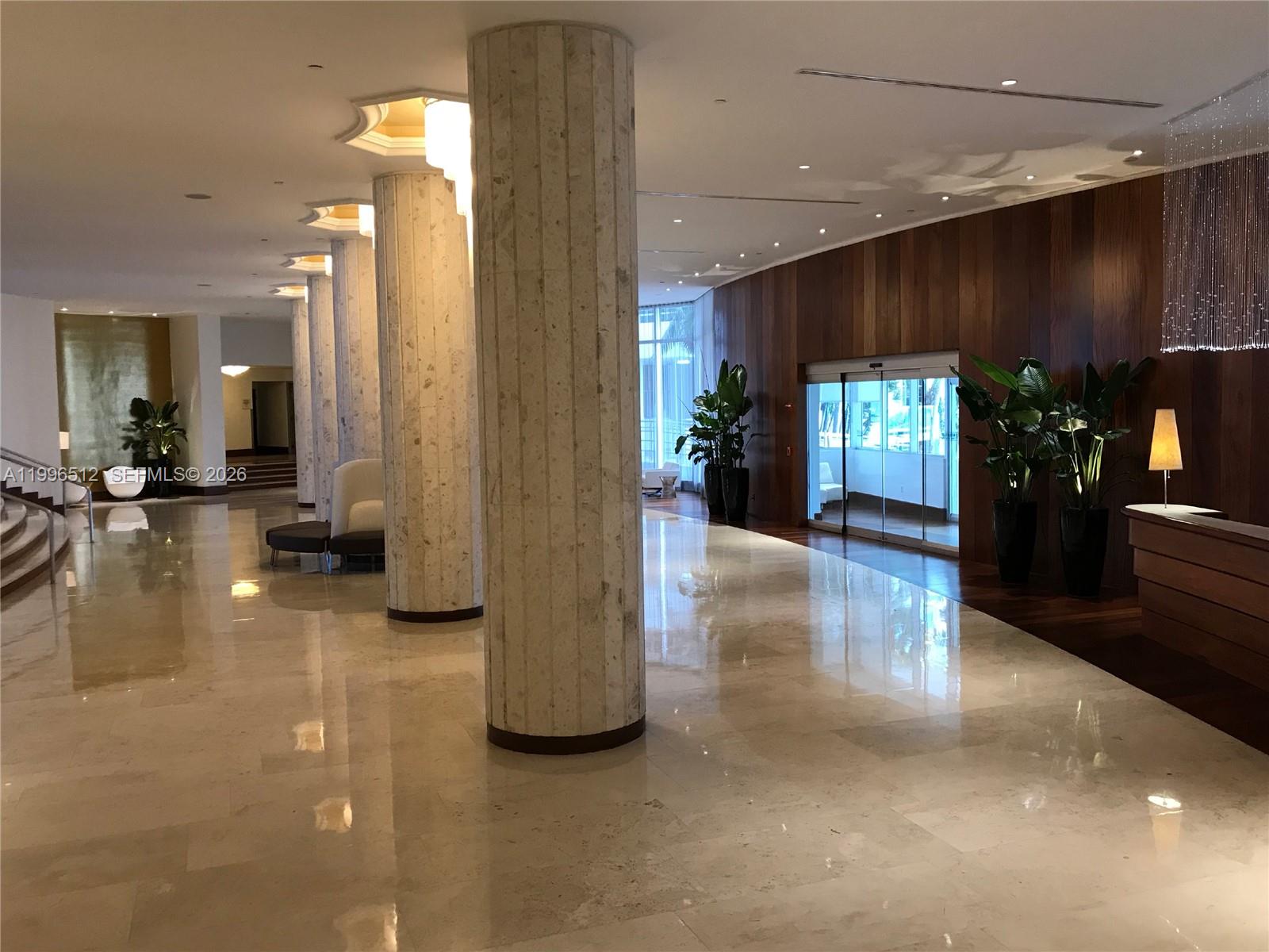 5161 Collins Ave # 1102