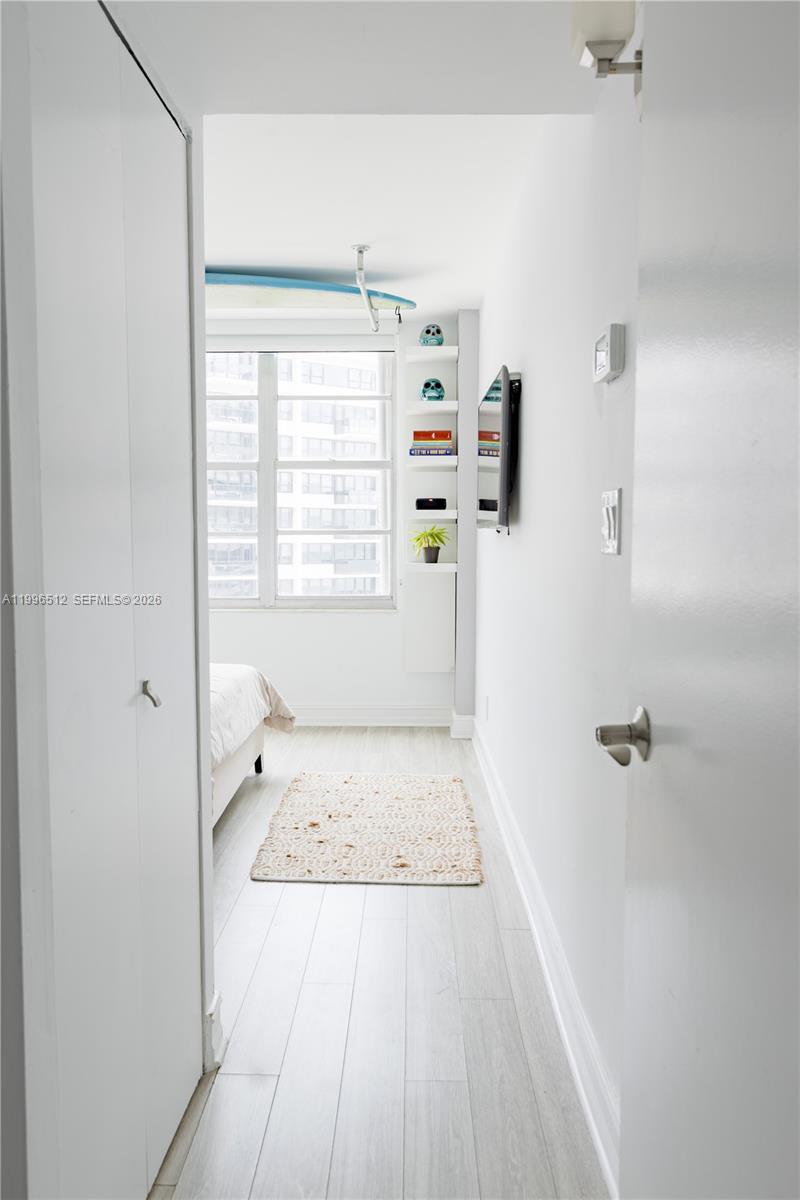 5161 Collins Ave # 1102