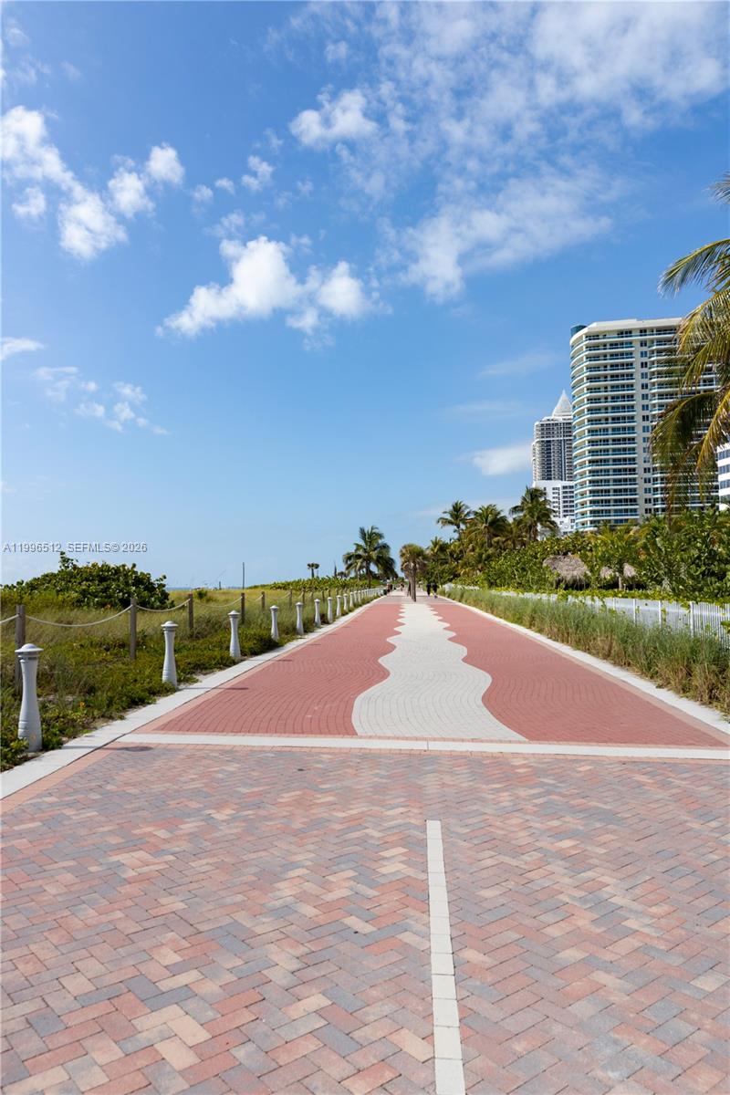 5161 Collins Ave # 1102