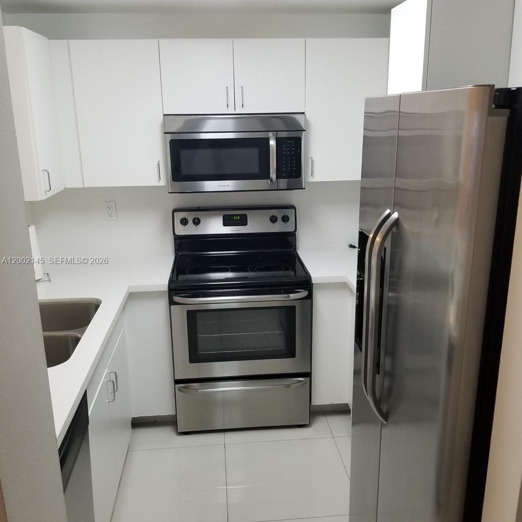 185 SE 14th Ter # 913