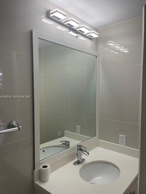 185 SE 14th Ter # 913