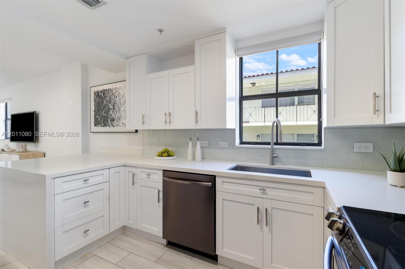 1650 Galiano St Unit: TH15