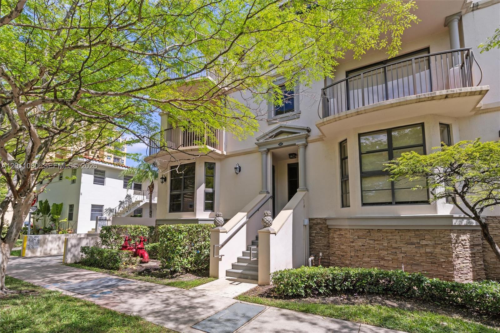 1650 Galiano St Unit: TH15