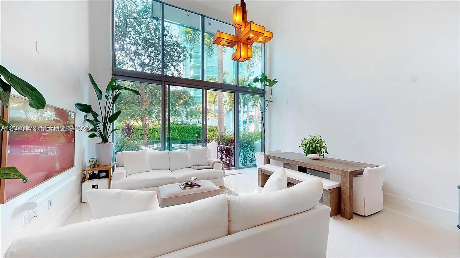 6000 Collins Ave # 124