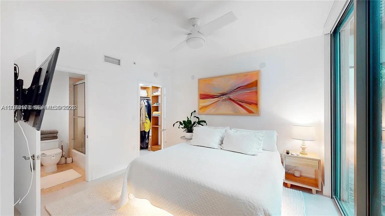6000 Collins Ave # 124
