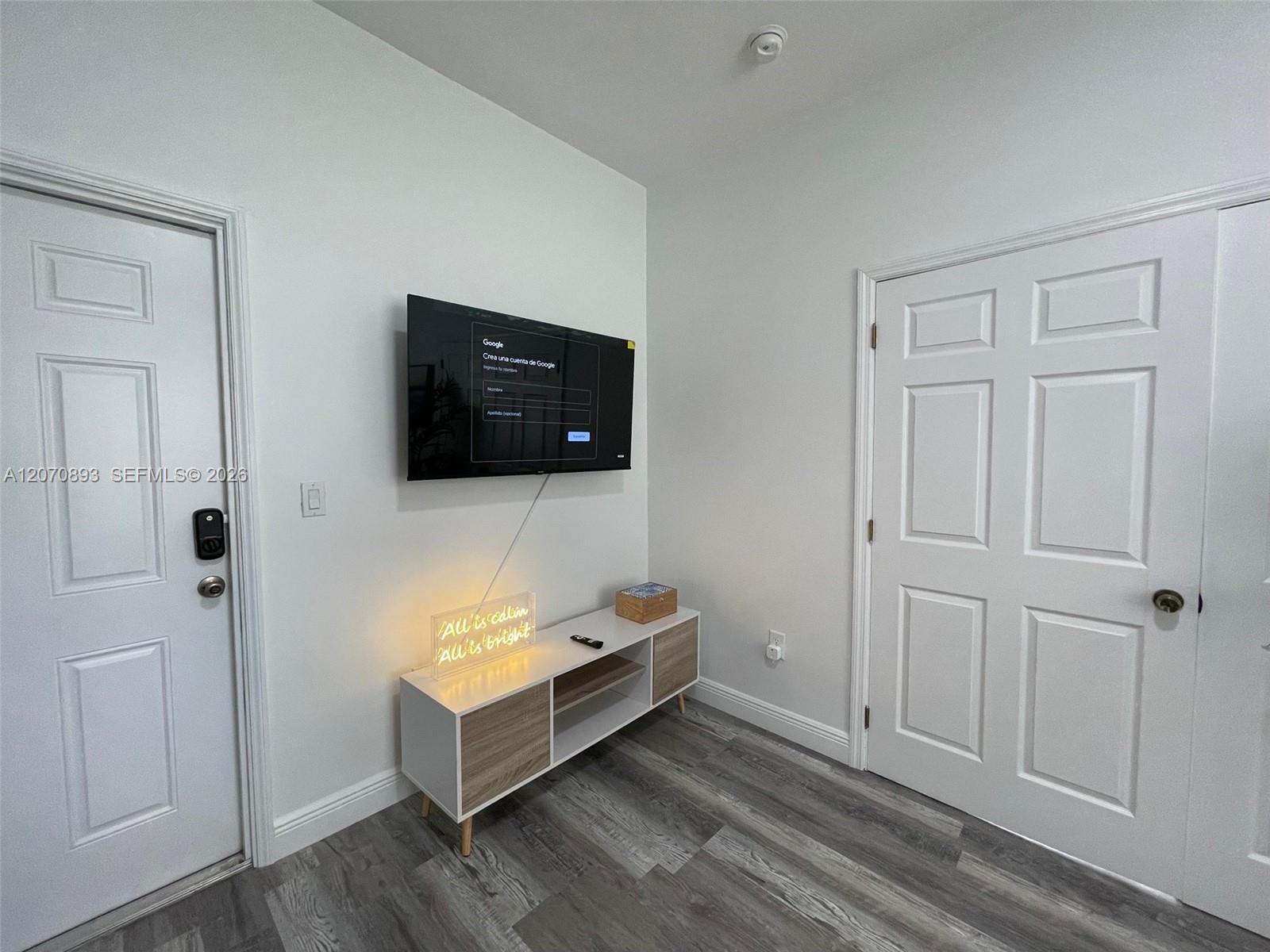 29 Oviedo Ave # 2