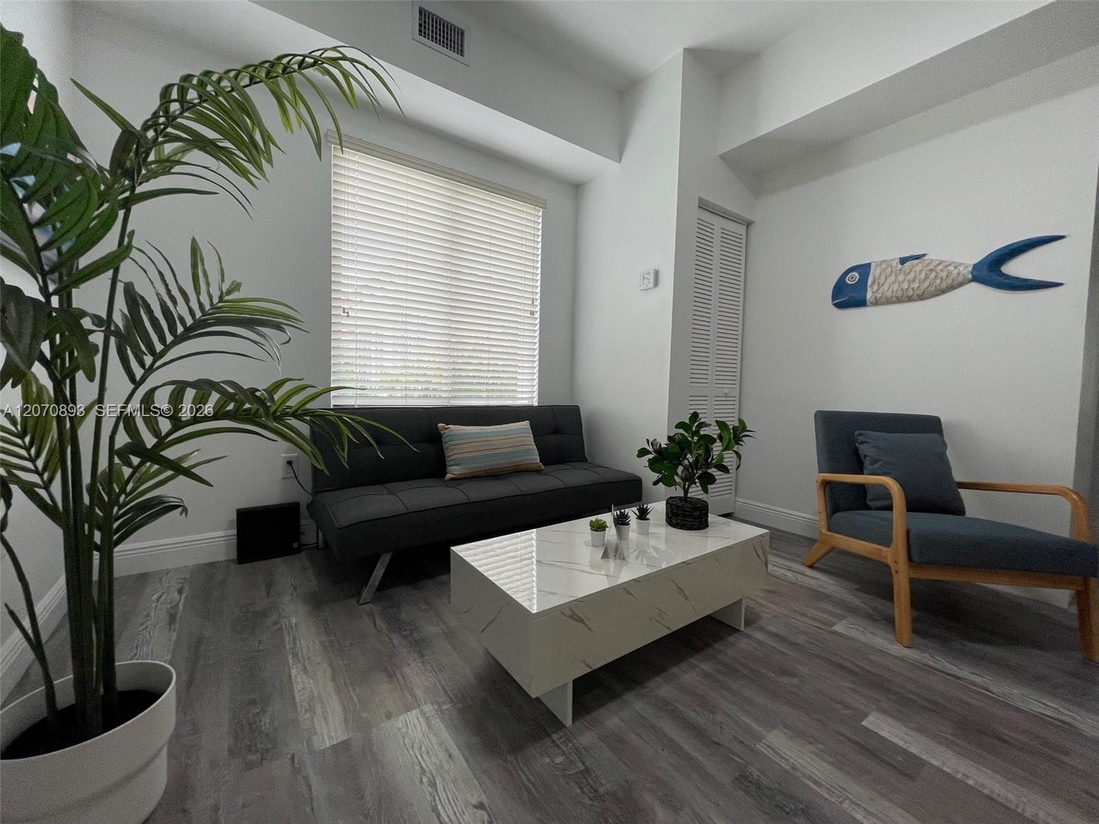 29 Oviedo Ave # 2