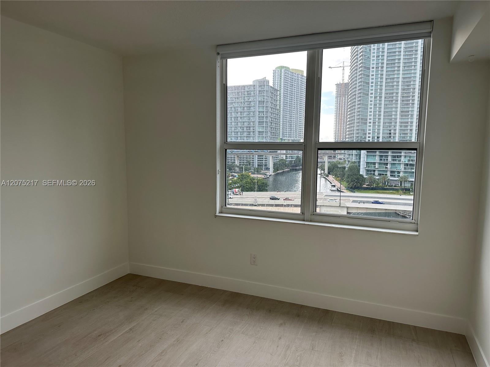 31 SE 5th St # 1007