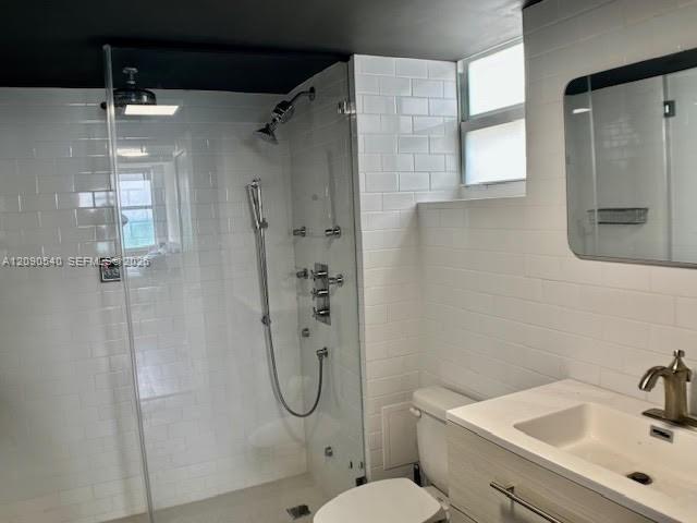6450 Collins Ave # 609