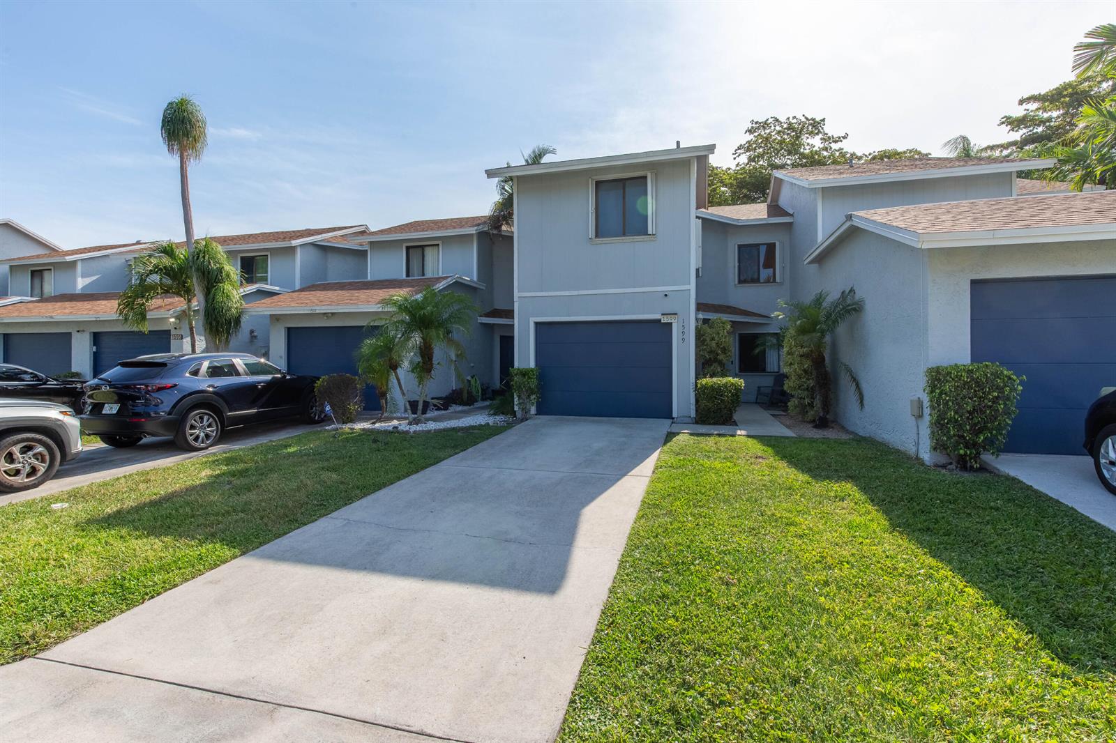 1599 Woodbridge Lakes Circle