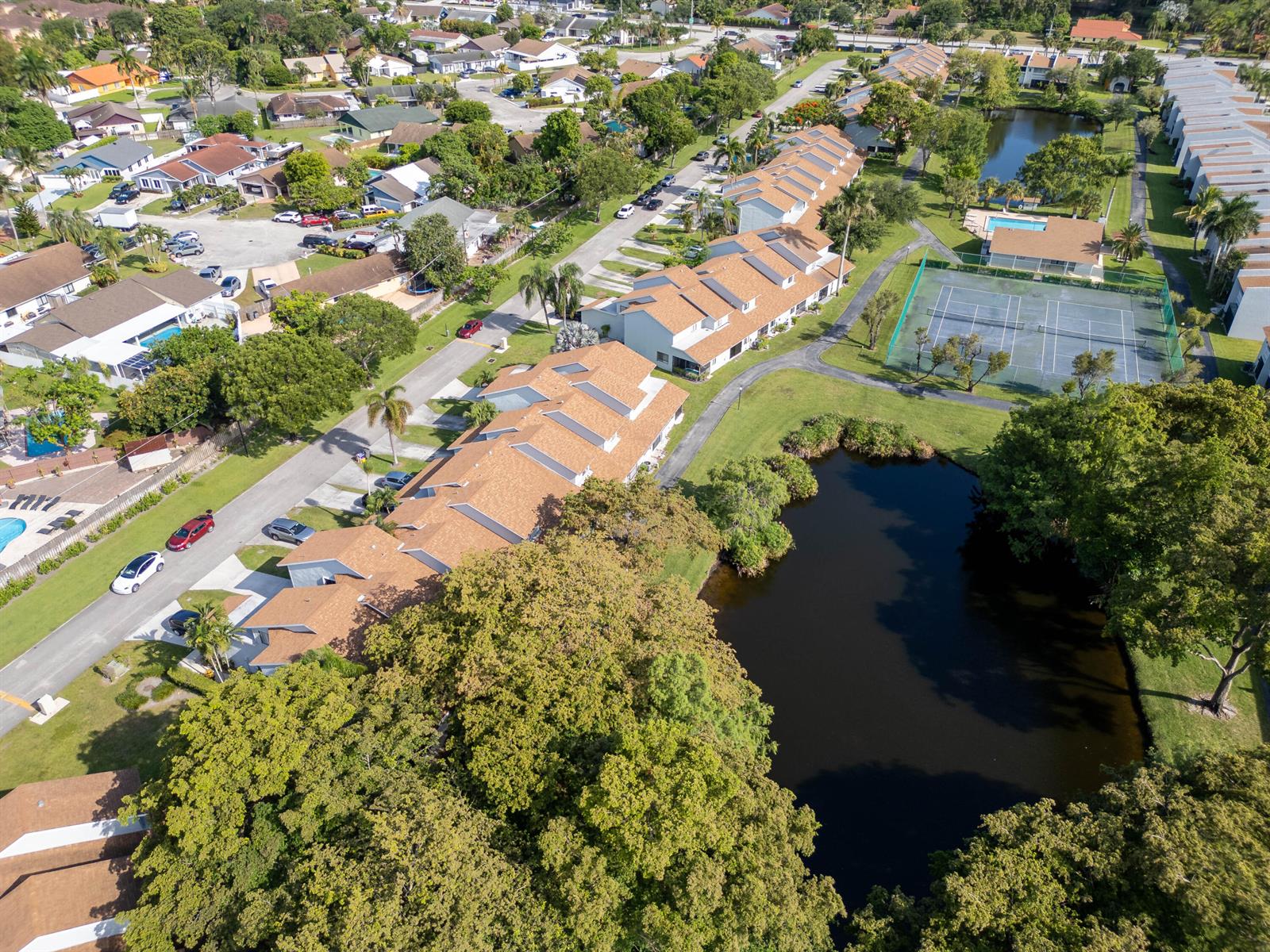 1599 Woodbridge Lakes Circle