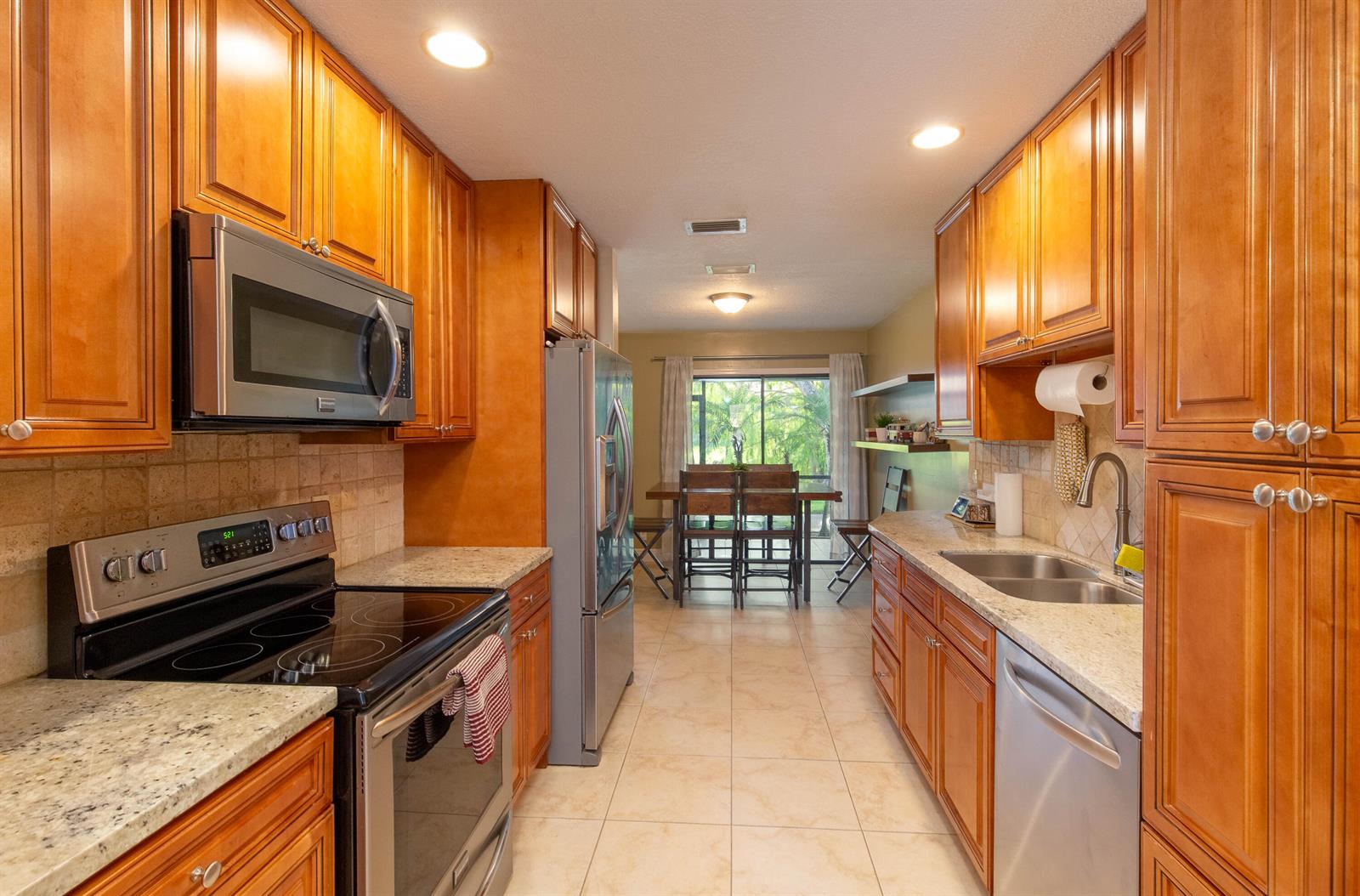 1599 Woodbridge Lakes Circle