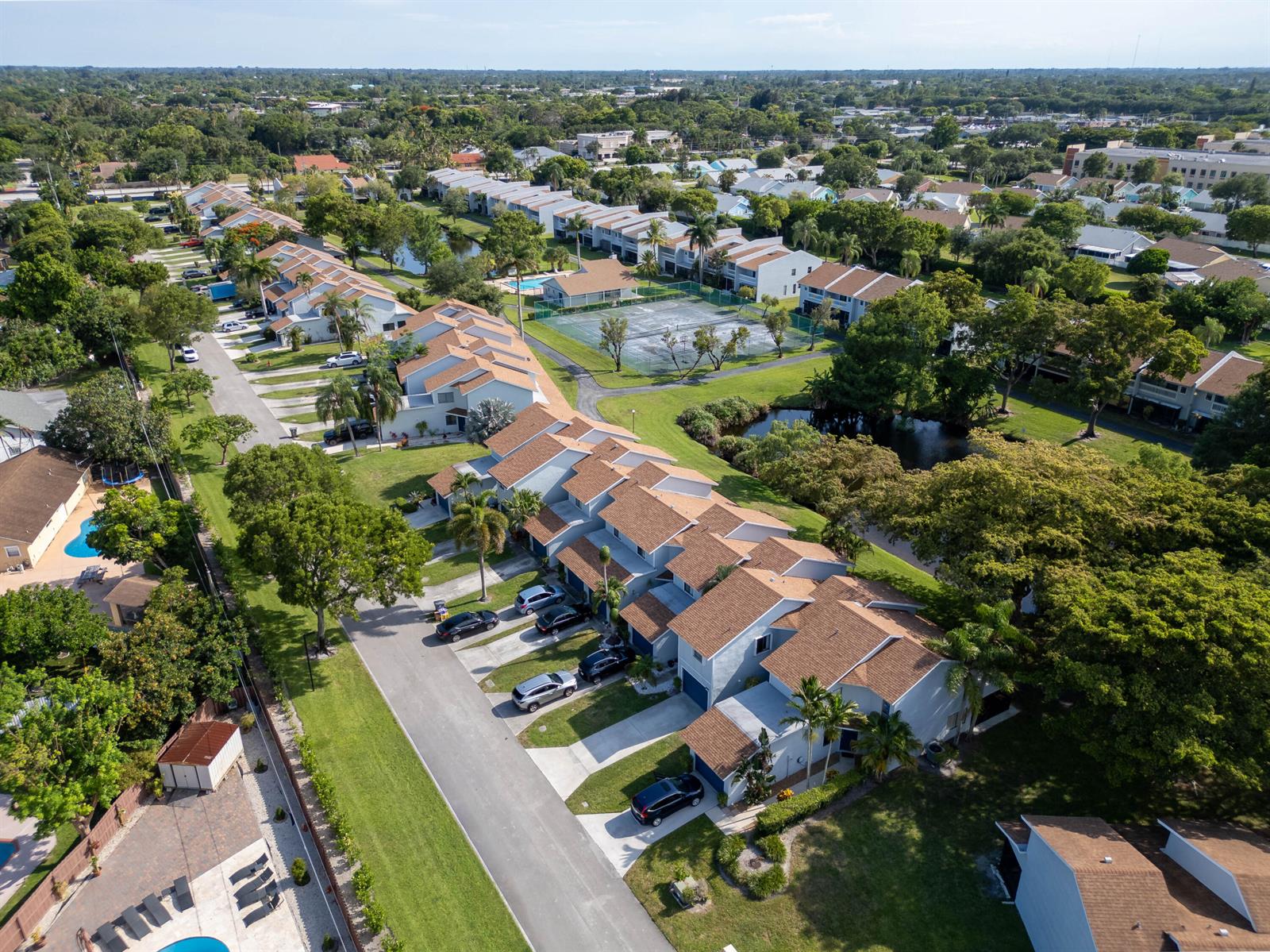 1599 Woodbridge Lakes Circle