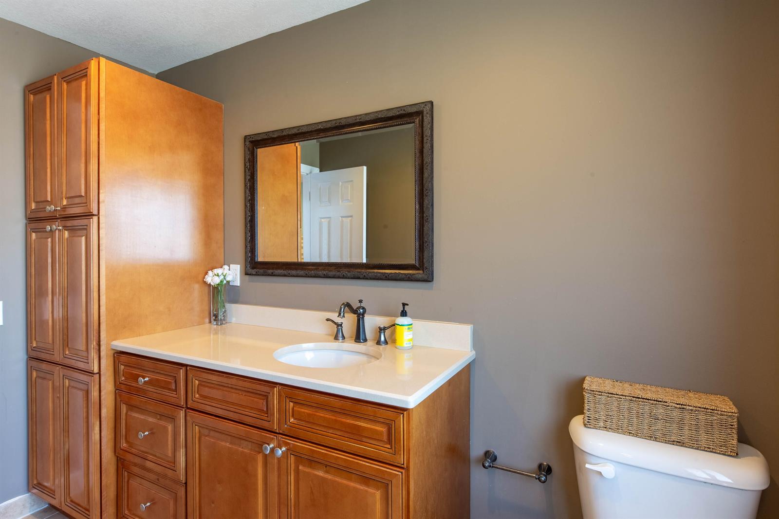 1599 Woodbridge Lakes Circle