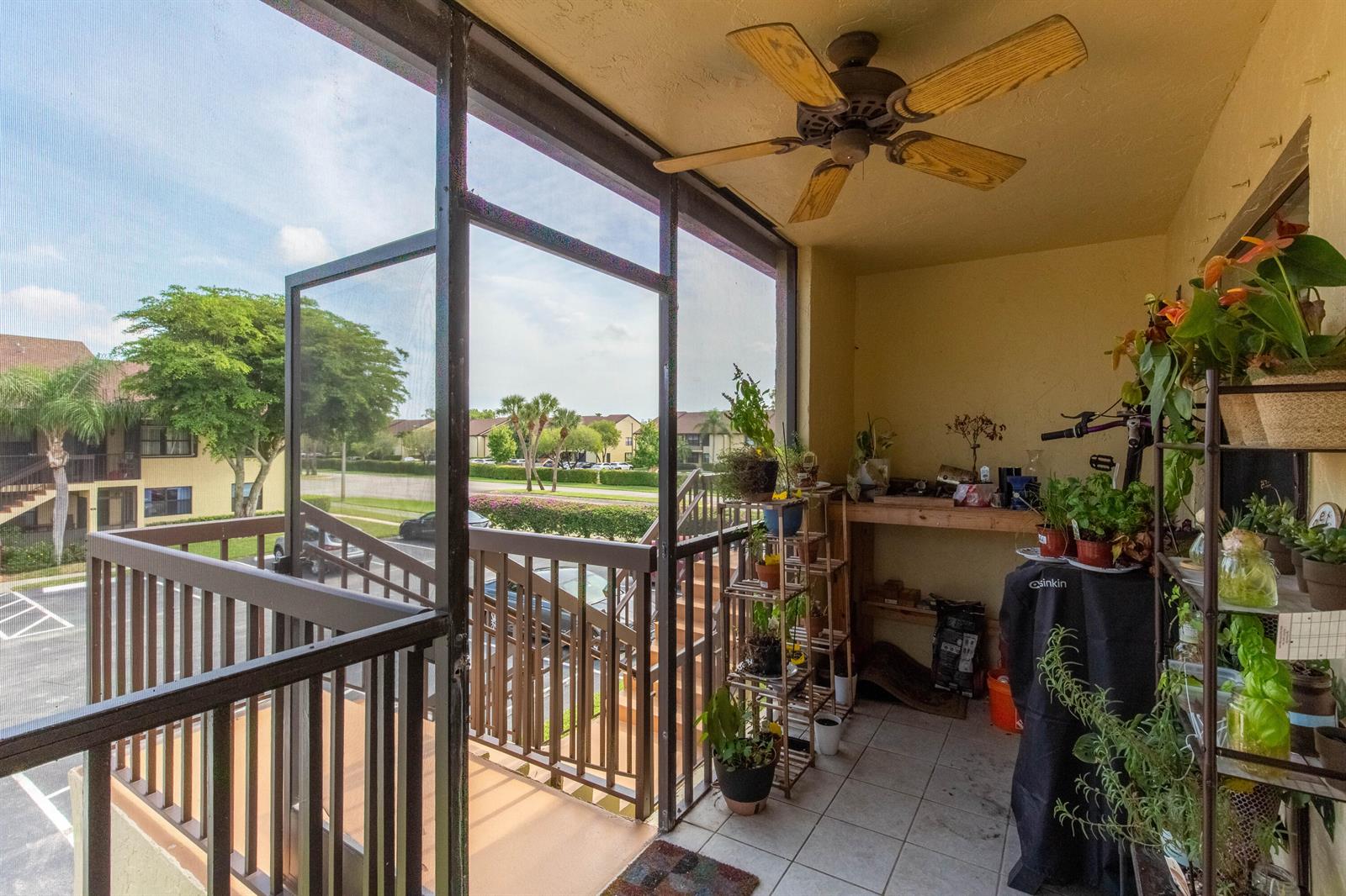 4703 Lucerne Lakes Boulevard E # 204