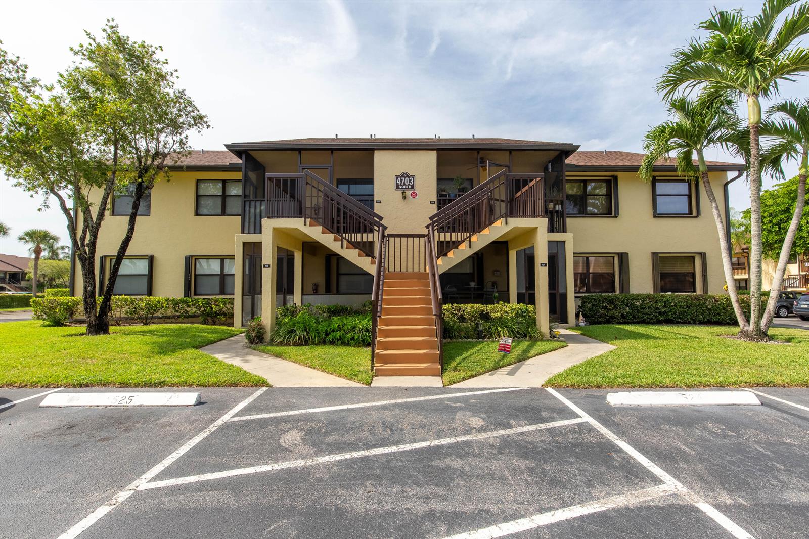4703 Lucerne Lakes Boulevard E # 204