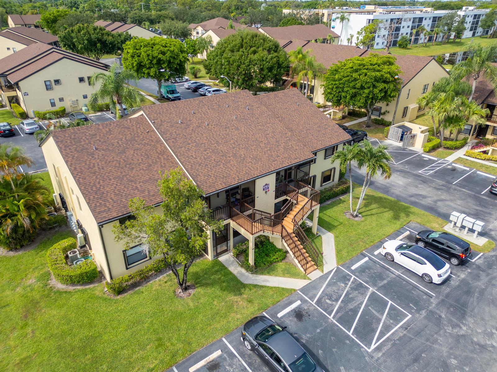 4703 Lucerne Lakes Boulevard E # 204