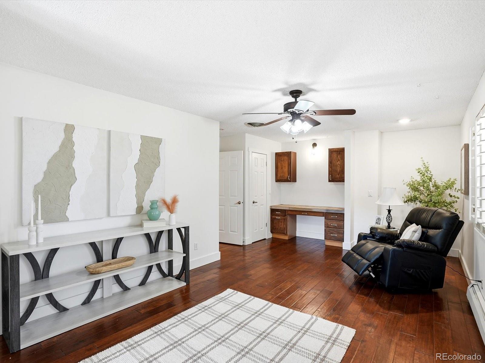 6886 S Pitkin Street