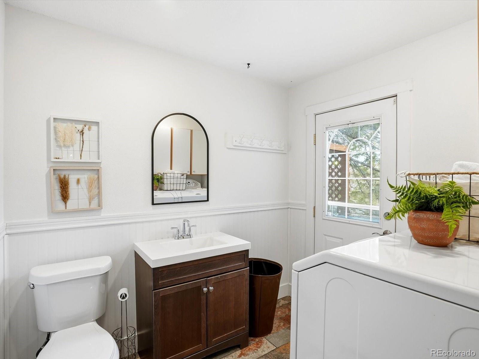 6886 S Pitkin Street