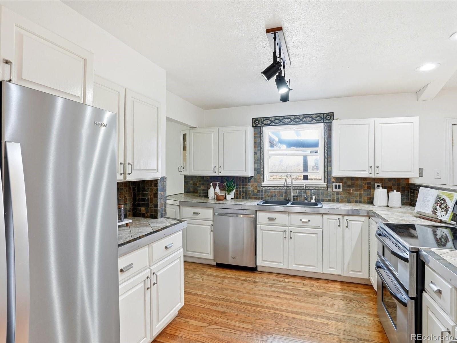 6886 S Pitkin Street