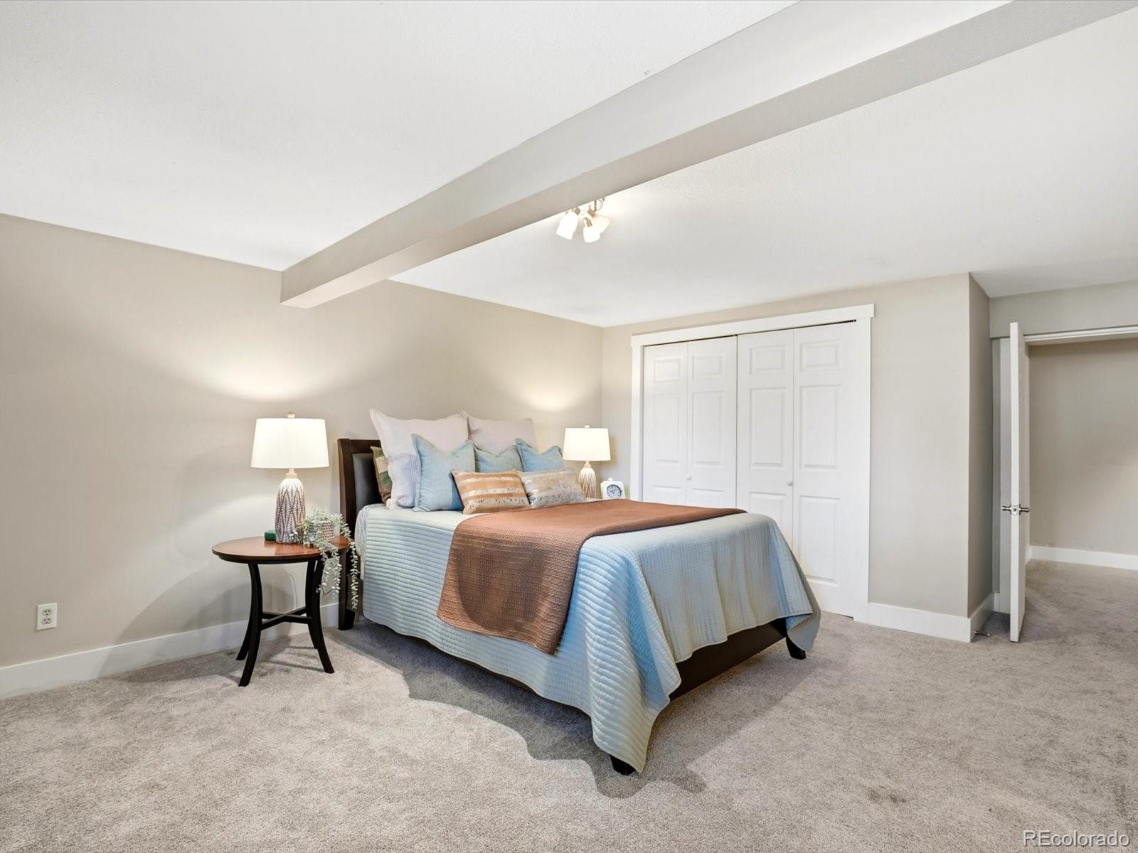 6886 S Pitkin Street