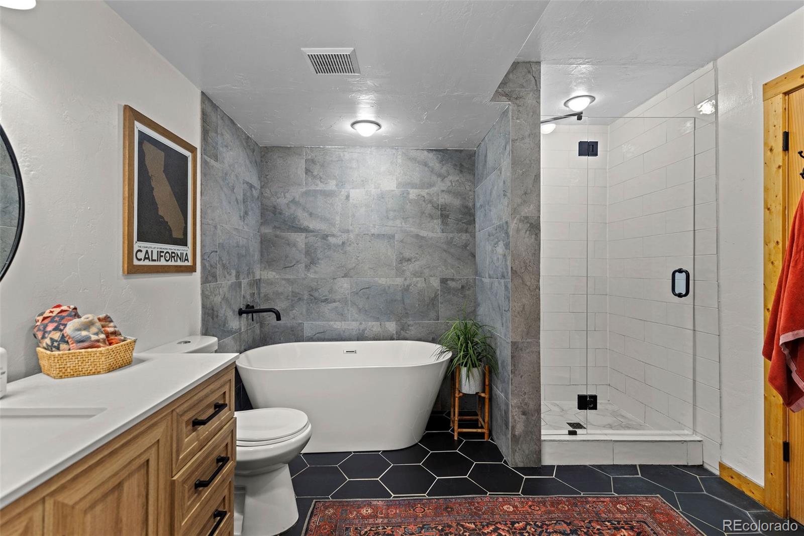 1110 Circle 73