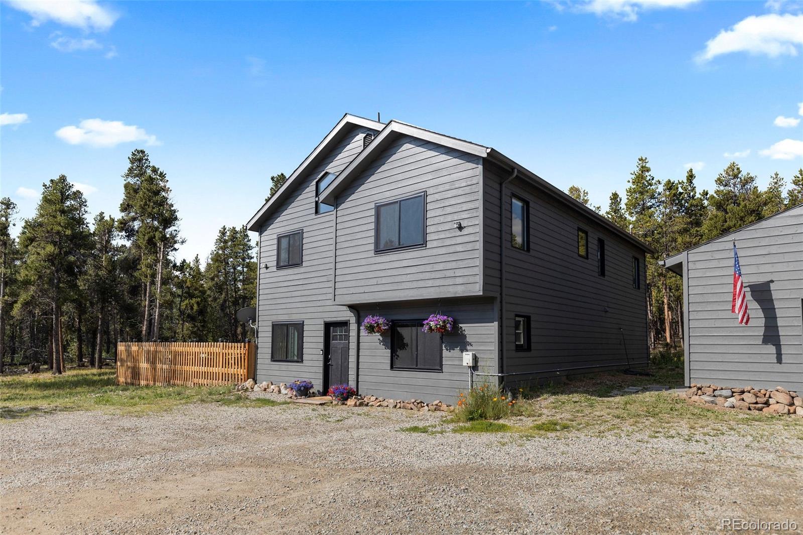1110 Circle 73