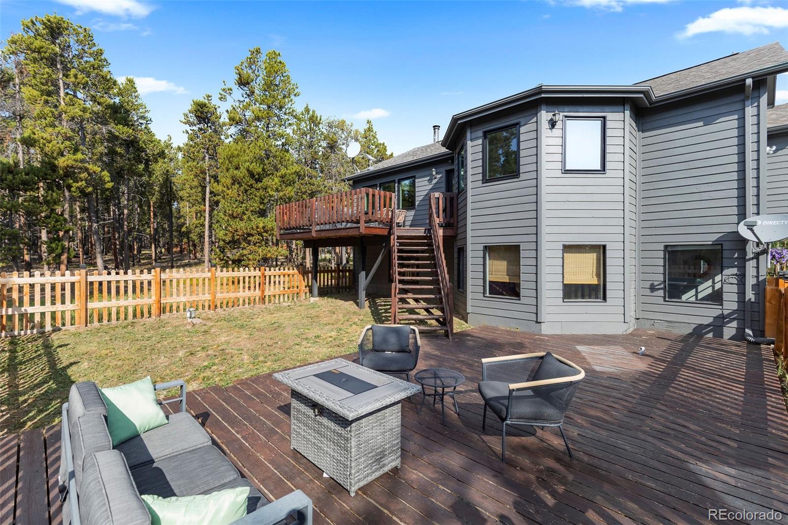 1110 Circle 73