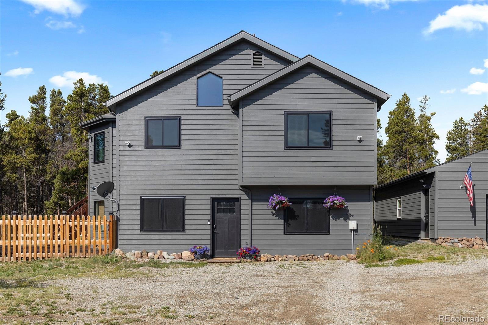 1110 Circle 73