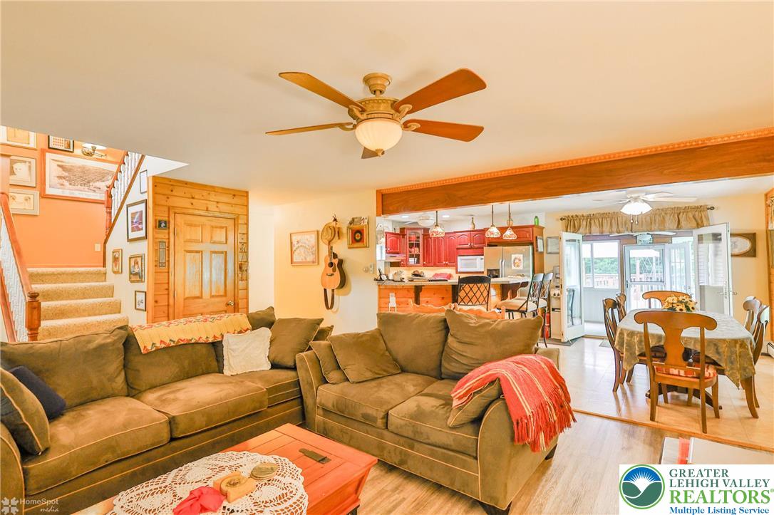 142 Hickory Lane
