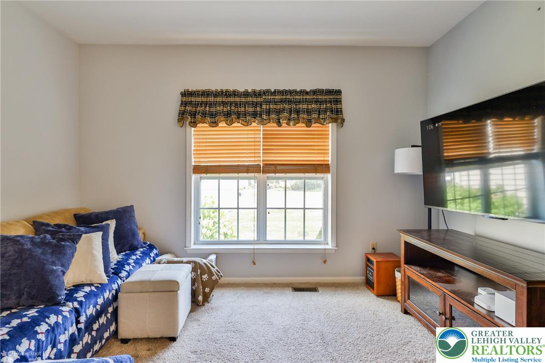 1360 Hennaberry Lane