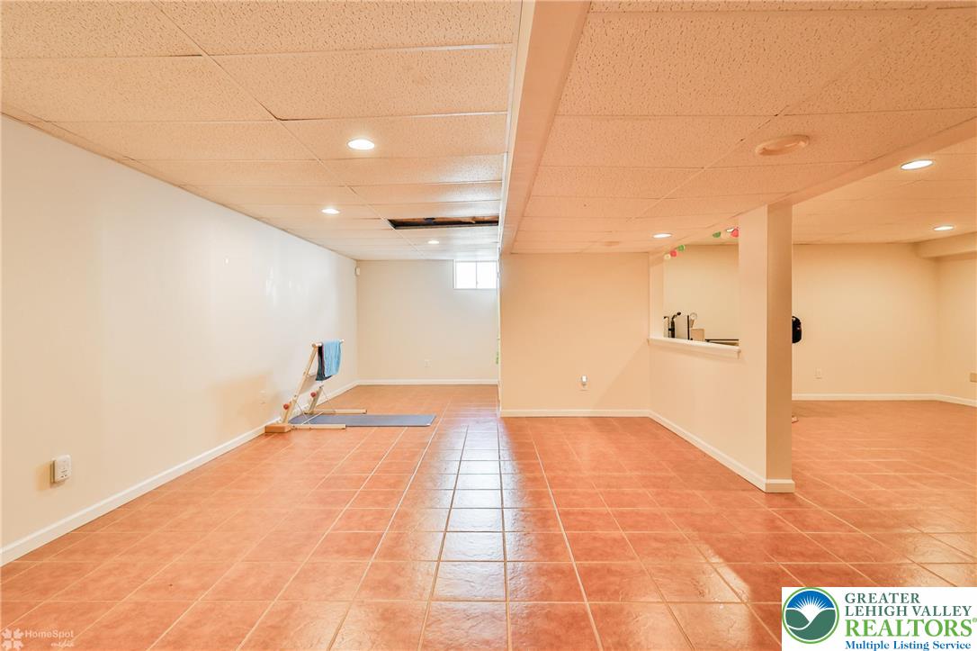 1360 Hennaberry Lane