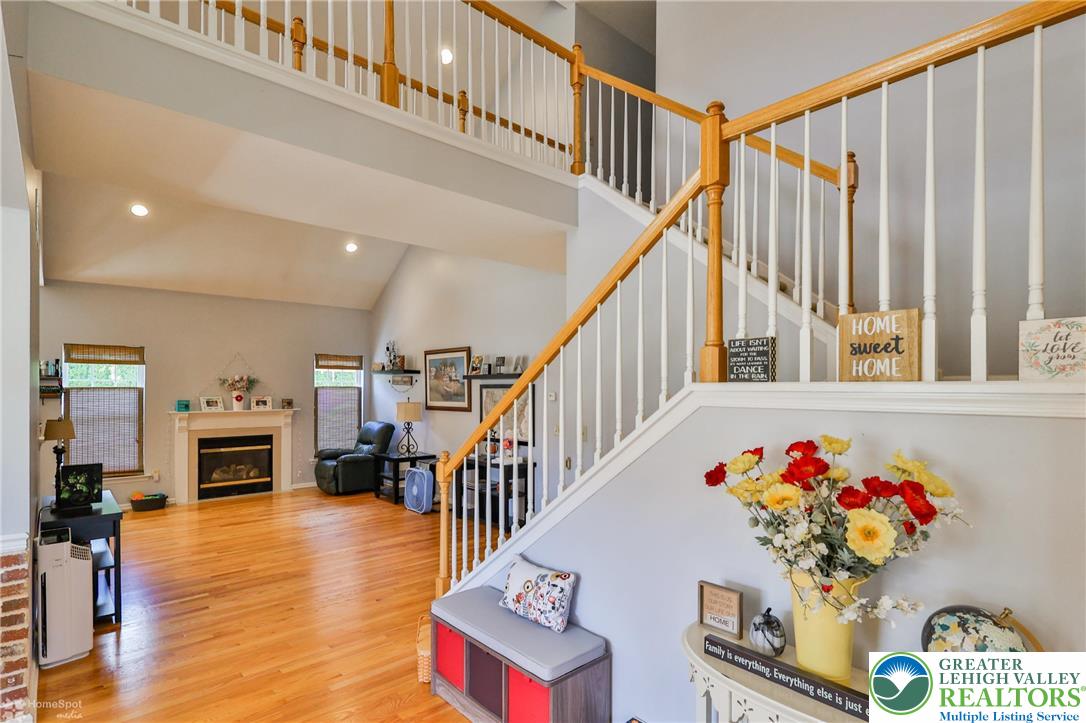 1360 Hennaberry Lane