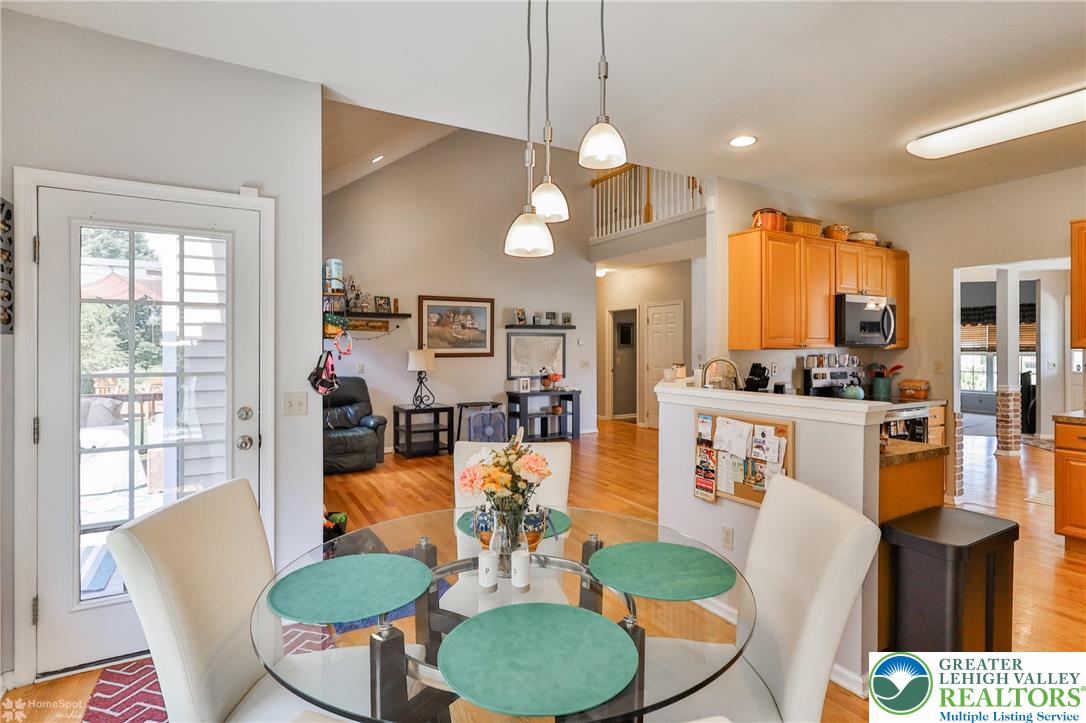 1360 Hennaberry Lane