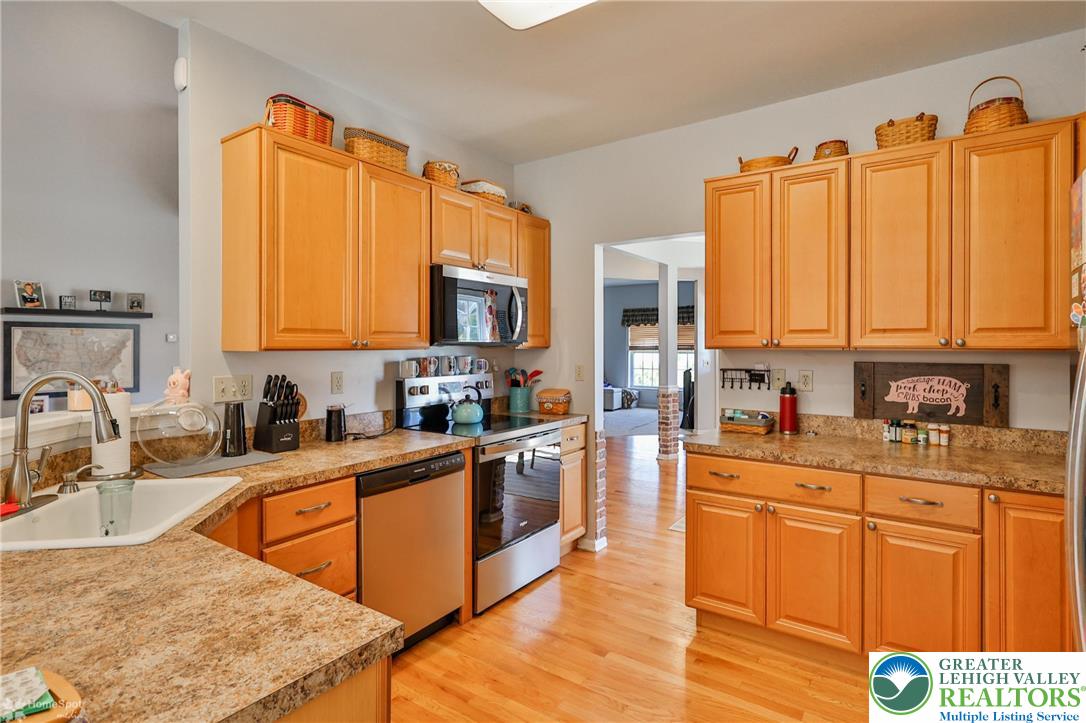 1360 Hennaberry Lane