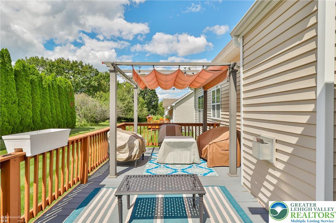 1360 Hennaberry Lane