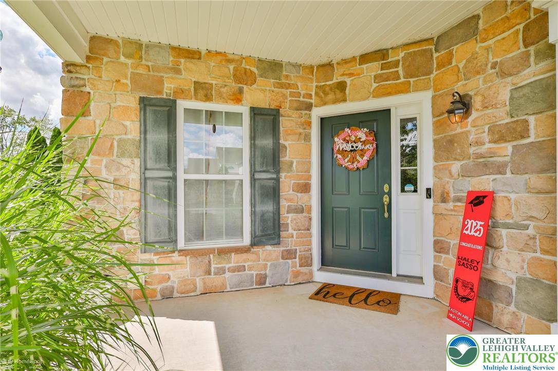 1360 Hennaberry Lane