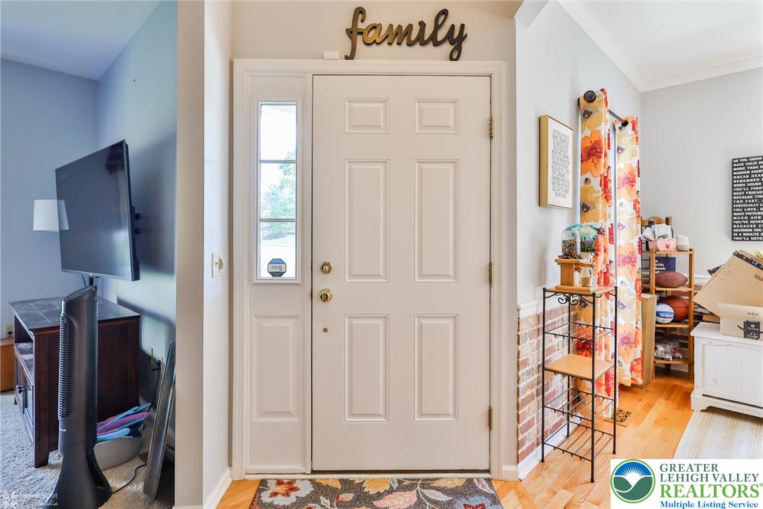 1360 Hennaberry Lane