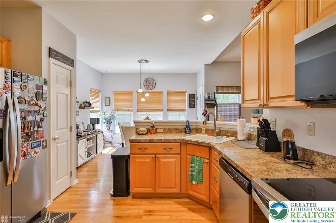 1360 Hennaberry Lane