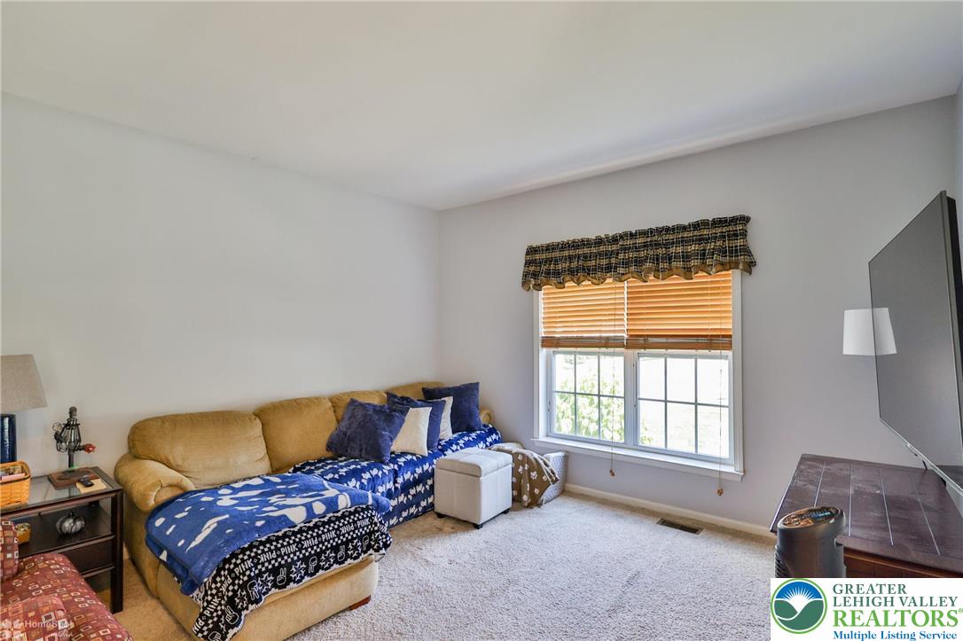 1360 Hennaberry Lane